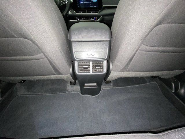 Used 2026 Chevrolet Equinox LT w/ Midnight Edition FWD image 29