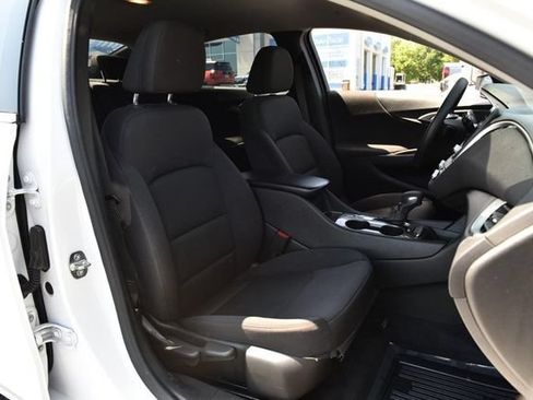 Used 2024 Chevrolet Malibu LS w/ Driver Confidence Package FWD image 18