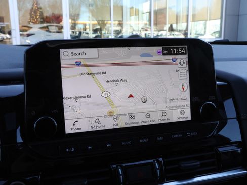 Used 2022 Nissan Pathfinder Platinum image 24