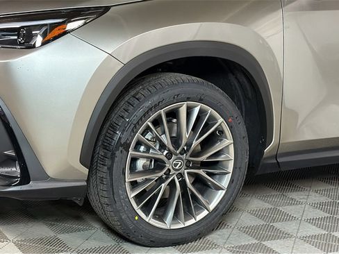 New 2026 Lexus NX 350h AWD w/ Premium Package image 4