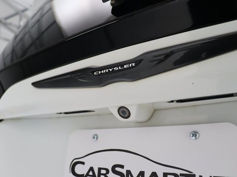 Used 2020 Chrysler Pacifica Touring w/ S Appearance Package image 29