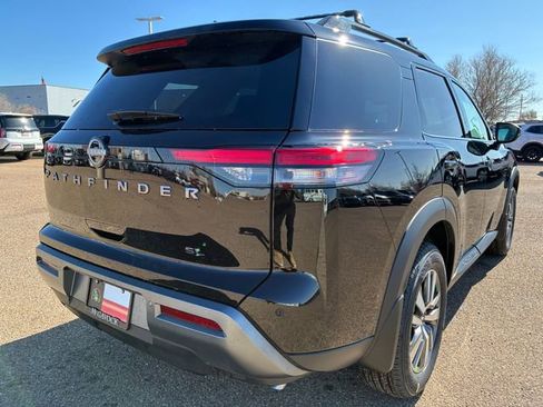 New 2026 Nissan Pathfinder SL image 6