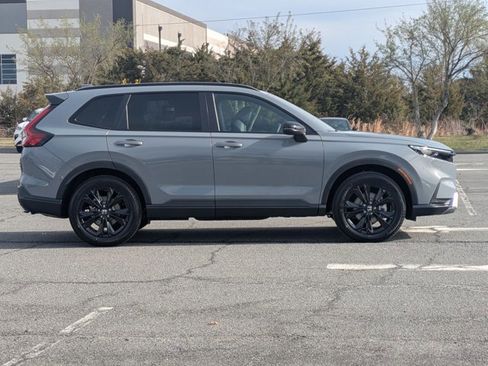 Used 2026 Honda CR-V Sport Touring image 4