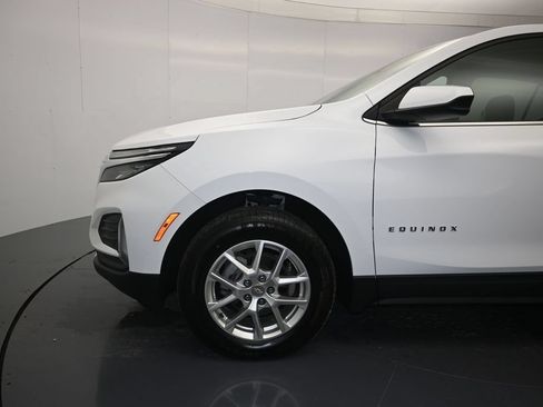Used 2024 Chevrolet Equinox LT AWD/4WD image 9