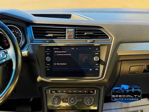 Used 2018 Volkswagen Tiguan SE AWD/4WD image 20