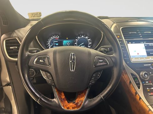 Used 2016 Lincoln MKX Select w/ Select Plus Package FWD image 14