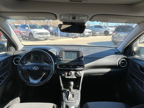 Used 2020 Hyundai Kona SEL Plus image 18