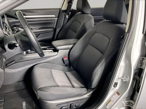 Used 2023 Nissan Altima 2.5 SV w/ SV Premium Package FWD image 20