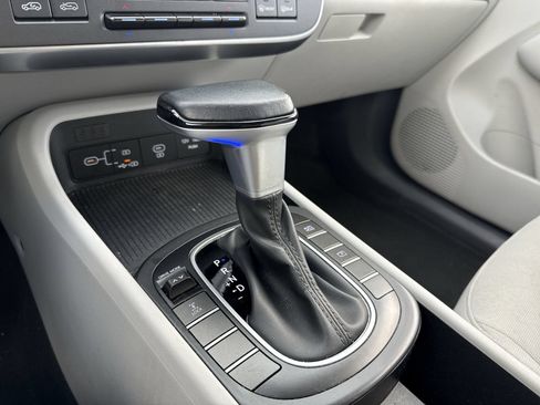 Certified 2024 Hyundai Kona SEL AWD/4WD image 21