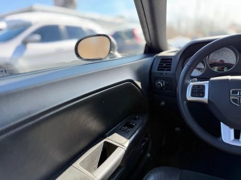 Used 2014 Dodge Challenger R/T image 25