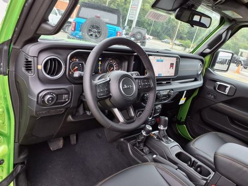 New 2025 Jeep Gladiator Sport image 8