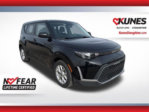 Used 2025 Kia Soul LX image 1