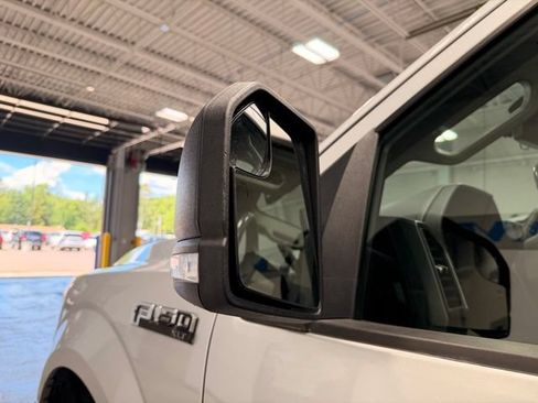 Used 2019 Ford F150 XLT w/ Equipment Group 302A Luxury AWD/4WD image 16