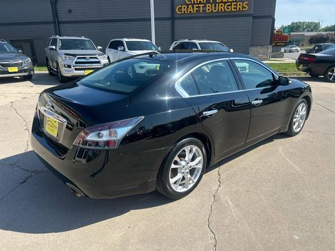 Used 2014 Nissan Maxima 3.5 SV w/ Premium Package FWD image 3