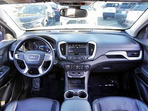 Used 2024 GMC Terrain SLT AWD/4WD image 18