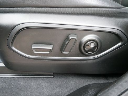 Used 2025 Jeep Grand Cherokee Limited 4xe image 16