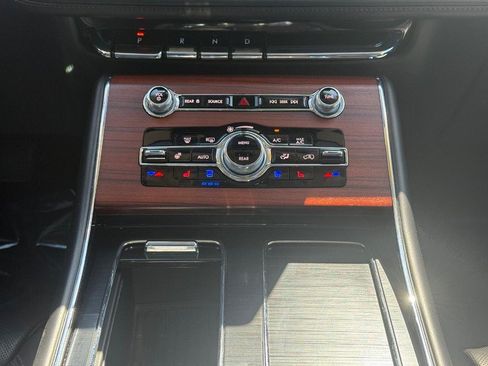 Certified 2022 Lincoln Aviator Reserve w/ Equipment Group 201A AWD/4WD image 24