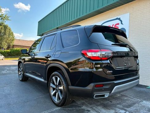 Used 2023 Honda Pilot Elite image 7