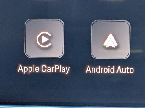 Used 2023 Porsche Panamera 4S w/ Premium Package image 27