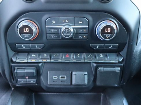 Used 2019 Chevrolet Silverado 1500 RST image 12