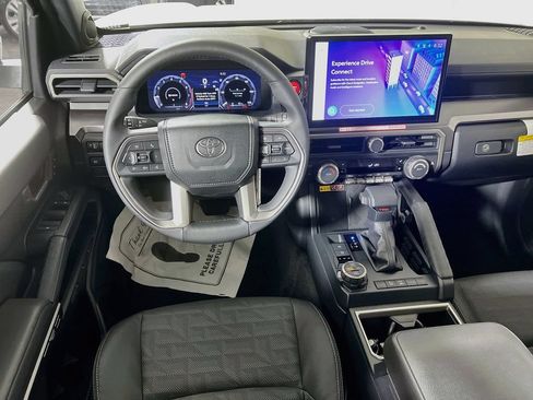 Certified 2025 Toyota 4Runner TRD Off-Road Premium AWD/4WD image 19