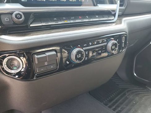 Certified 2025 Chevrolet Silverado 1500 LT AWD/4WD image 33