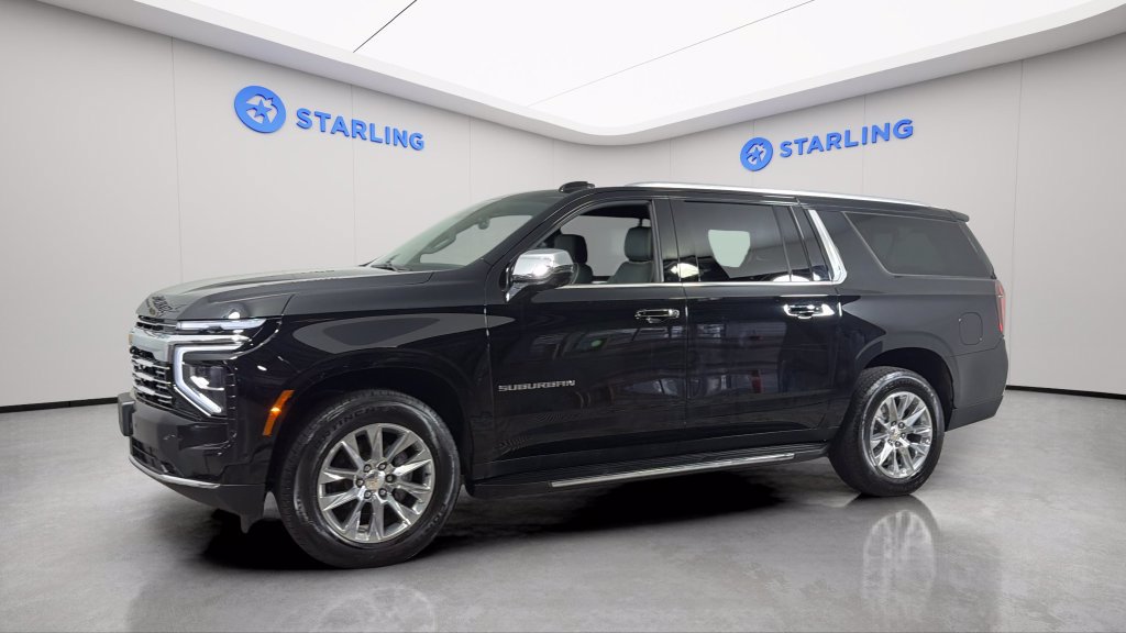 Used 2025 Chevrolet Suburban Premier RWD image 2