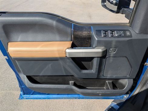 Certified 2022 Ford F250 Lariat w/ Lariat Ultimate Package image 6