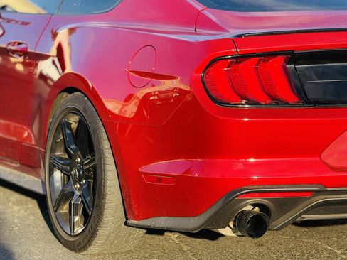Used 2020 Ford Mustang Coupe w/ Black Accent Package RWD image 11