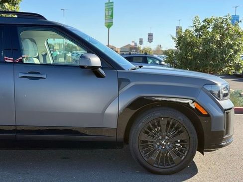 Used 2025 Hyundai Santa Fe Calligraphy image 12