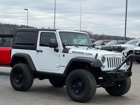 Used 2011 Jeep Wrangler Rubicon w/ PWR Convenience Group AWD/4WD image 31