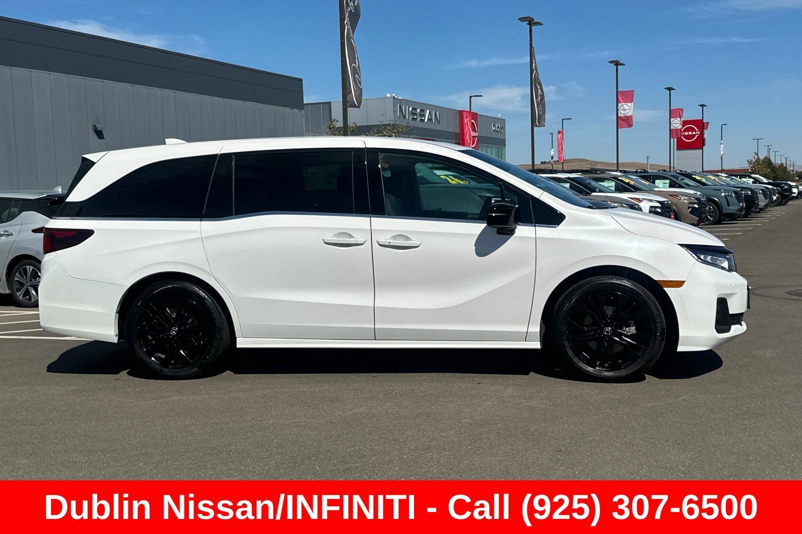 Used 2025 Honda Odyssey Sport-L image 3