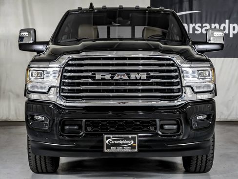 Used 2023 RAM 2500 Limited AWD/4WD image 3