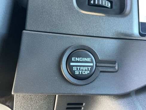 New 2025 Ford Bronco Badlands image 32