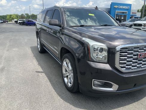 Used 2018 GMC Yukon XL Denali w/ Denali Ultimate Package AWD/4WD image 16