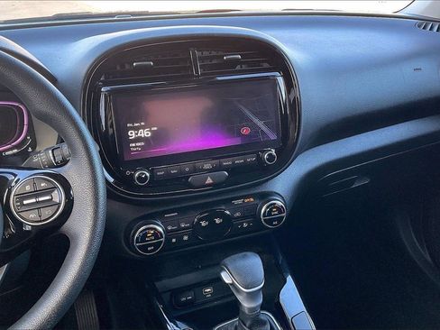 Certified 2023 Kia Soul S image 6