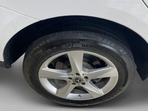 Used 2018 Mercedes-Benz GLE 350 w/ Premium 2 Package image 5