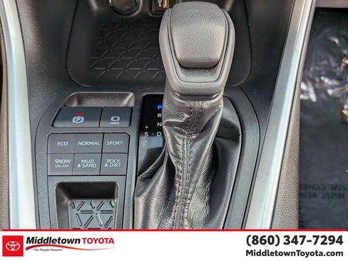 Certified 2025 Toyota RAV4 XLE AWD/4WD image 27