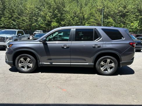 Used 2025 Honda Pilot EX-L image 4