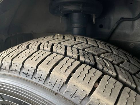 Used 2017 Ford Transit 150 XL image 12