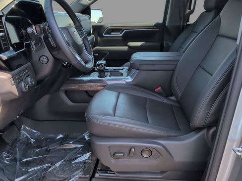 Used 2026 Chevrolet Silverado 1500 LTZ w/ Z71 Off-Road Package AWD/4WD image 3