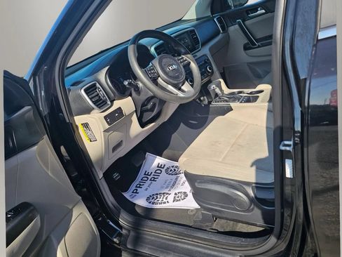 Used 2020 Kia Sportage LX AWD/4WD image 6
