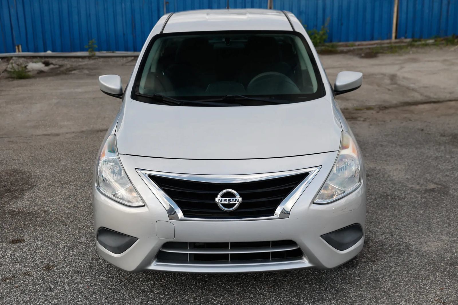 Used 2018 Nissan Versa SV FWD image 11