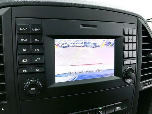 Used 2019 Mercedes-Benz Metris Passenger image 19