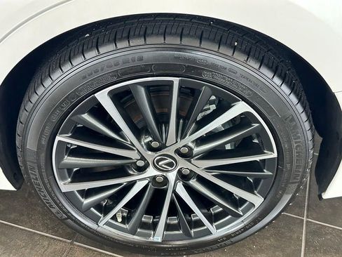 Used 2024 Lexus ES 350 w/ Premium Package FWD image 19