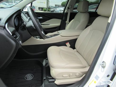 Used 2020 Buick Envision Essence FWD image 18