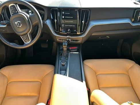 Used 2018 Volvo XC60 T5 Momentum w/ Advanced Package AWD/4WD image 23