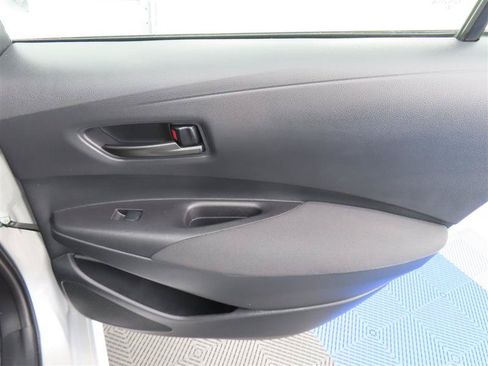 Used 2025 Toyota Corolla LE FWD image 31