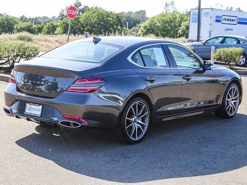 Used 2025 Genesis G70 2.5T RWD image 5