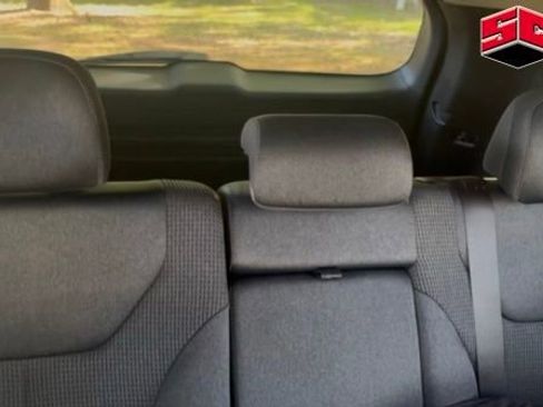 Used 2019 Hyundai Santa Fe SE image 10